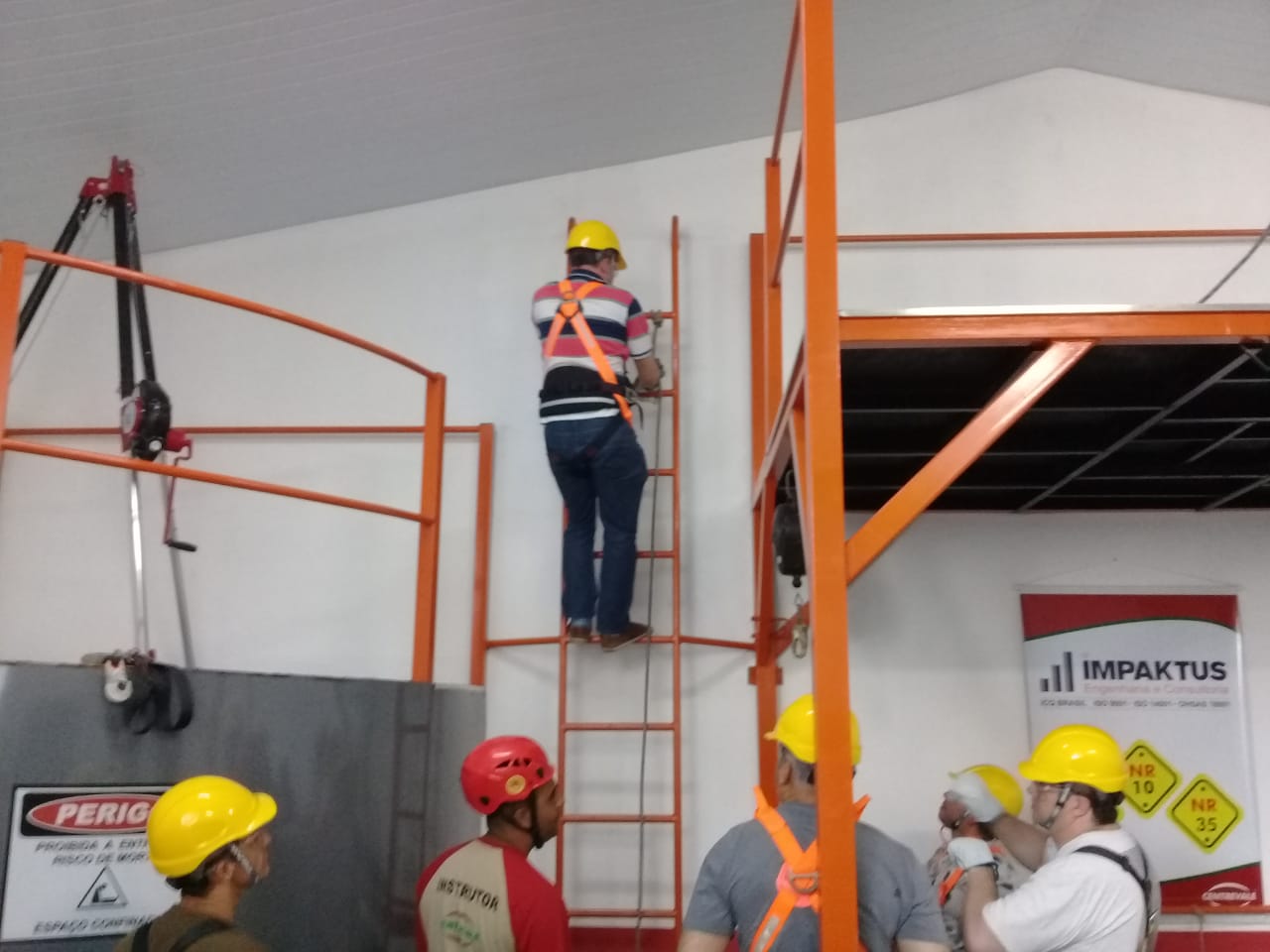 Curso de NR35-EAD- Três Rios /RJ-CENTREVALE